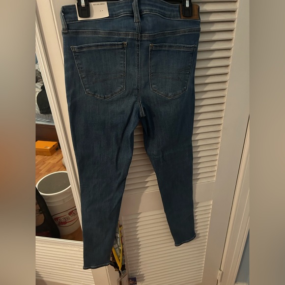 never worn American Eagle jeans/ jegging- next level stretch - Picture 2 of 8
